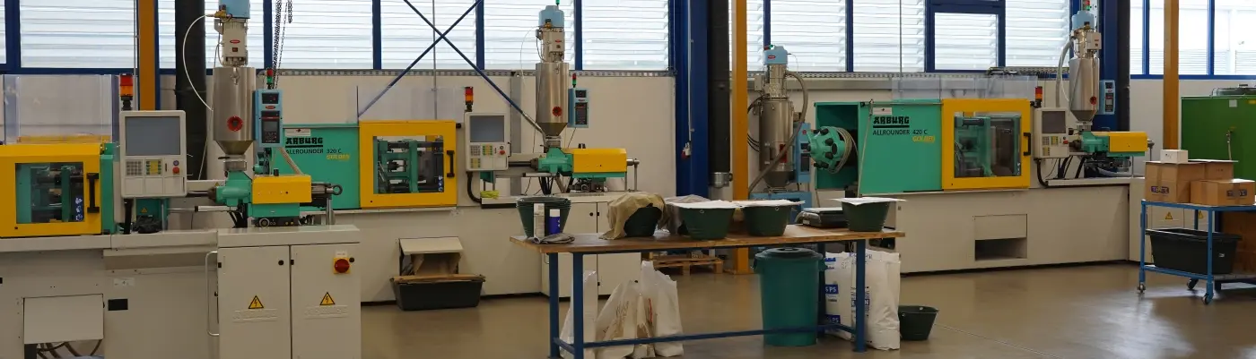 Brizganje plastike